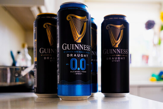 Refreshing alcohol-free stout cans in Dublin showcasing the unique taste experience of non-alcoholic beverages