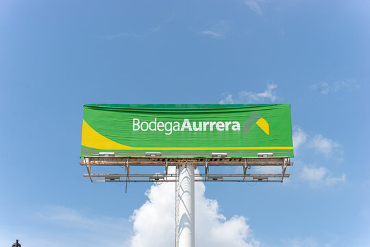 Bodega Aurrera store Facade, people leaving the Aurrera super market, December 24, 2024. BodegaAurrera