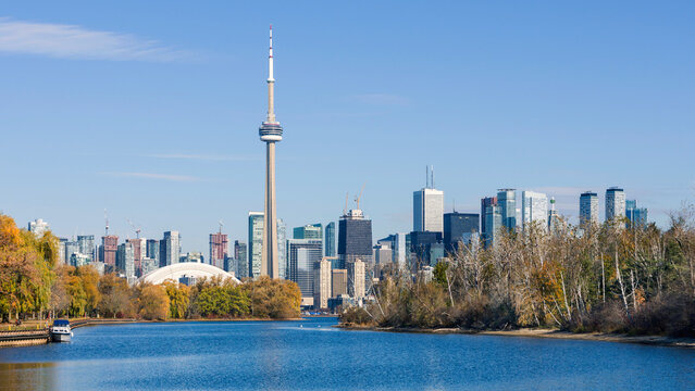 Toronto Island Park with Toronto skyline in the background, Toronto, Ontario, Canada