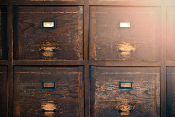 古い木製の下駄箱