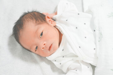 新生児　0ヶ月の赤ちゃん