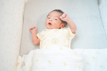 新生児　0ヶ月の赤ちゃん