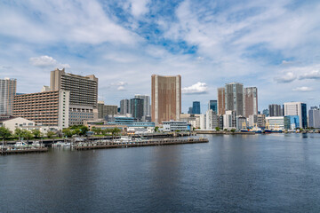 Fototapeta premium 東京芝浦 運河のある風景