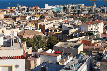 Fototapeta premium Panoramic view of Alicante city from the Viewpoint of the Hermitage of Santa Cruz neighborhood