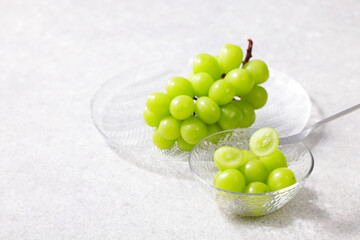 シャインマスカット　Shine Muscat (Green Seedless Grapes)