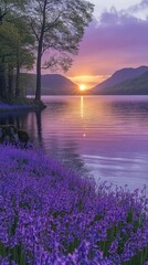 Obraz premium Serene Sunset over Purple Lake