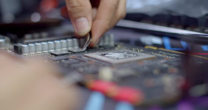 Apply new gray silicone to the RAM.The new silicone improves heat dissipation.The new silicone is a sheet type.