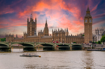 Obraz premium Sunset on the big ben and houses of parliament london