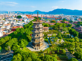 Fototapeta premium Beautiful morning view of Kaiyuan Temple in Quanzhou, Fujian