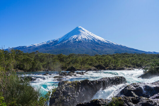 Saltos del Petrohu&eacute;