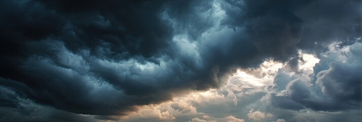 Obraz premium Dramatic Storm Clouds Gather Over the Horizon at Twilight, Signaling an Impending Change in Weather Patterns