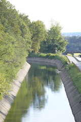 Canale per l'acqua di una diga