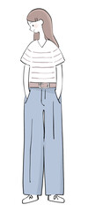 夏のパンツスタイルの女性