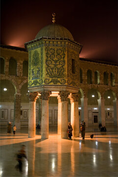 The Umayyad Mosque in Damascus &ndash; Historical Islamic Architecture
High-resolution image of the Umayyad Mosque (جامع بني أمية الكبير) in Damascus, Syria &ndash; one of the oldest and most significant monument