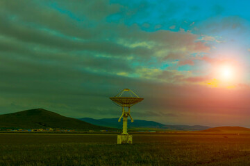 Radio telescopes and the Milky Way at night