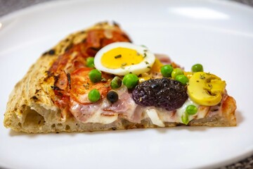 The most acclaimed, traditional and popular Brazilian pizza, half pepperoni calabresa and half Portuguese