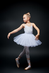 Naklejka premium elegance ballerina pose