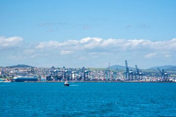Obraz premium Panorama of the Chilean coast in San Antonio, near entrance to the sea port.