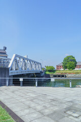 日本の風景・神奈川県横浜市｜赤レンガ倉庫と新港橋梁