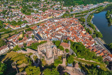 Die Stadt Wertheim an Main und Tauber im Nordosten von Baden-Württemberg von oben