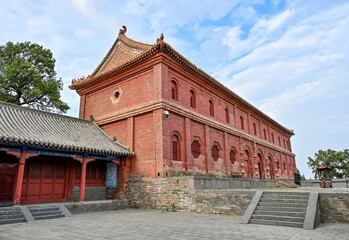 Fototapeta premium Aerial photo of the Yuemiao and Taishi Que in Songshan Taishi Mountain, Dengfeng City, Henan Province