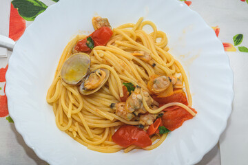 Traditional Italian Spaghetti With Clams And Tomatoes