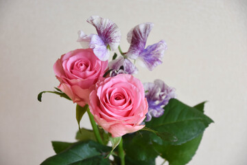 薔薇とスイートピー