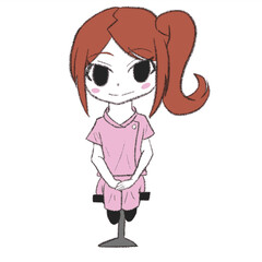 椅子に座っている看護師の女の子
