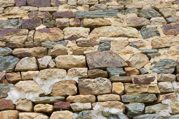 Mur robuste d'habitation bretonne.