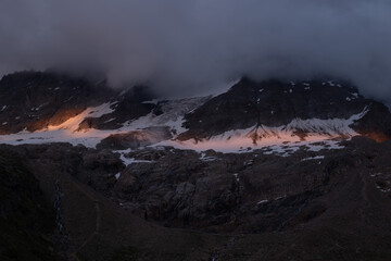 Natural variety found in an Alpine valley. Europe.
They were mainly taken in the Gran Paradiso valley, Italy. They were taken during a 7-day hike. From 1800 to 3100 meters altitude. 