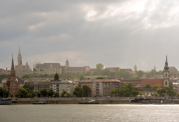 Obraz premium Budapest Buda side view under the rain