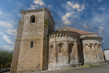 Obraz premium San Juan Romanesque church in Villaconancio with decorated apse and stone bell tower
