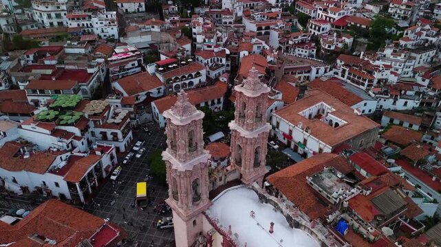 Vuelo de dron sobre Taxco, Guerrero. M&eacute;xico