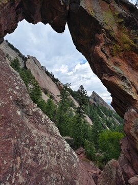 Royal Arch Rock Formation on Chautauqua Trail in Boulder, Colorado &ndash; Scenic Mountain Hike with Natural Stone Arch and Rugged Rocky Mountain Landscape