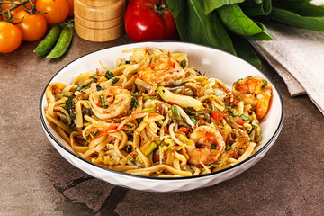Pad Thai - noodles with prawn