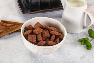 Dry sweet chocolate ceral flakes