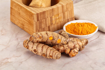 Fresh aroma tumeric roots heap