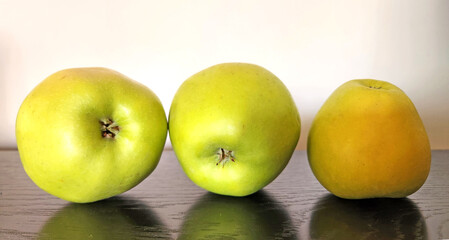 Golden Delicious apples, one of the top varieties of cultivar of apple.