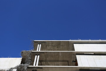 Démolition d'un immeuble en construction pour malfaçon