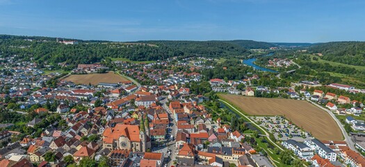 Die oberbayerische Stadt Beilngries im Altmühltal aus der Vogelperspektive