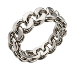 Fototapeta premium Elegant Chain Ring Close-Up Transparent Background PNG