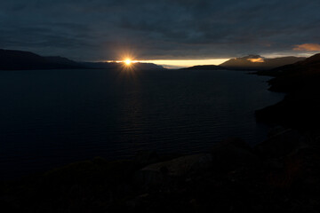 Fototapeta premium Sonnenuntergang in Island, Dämmerung