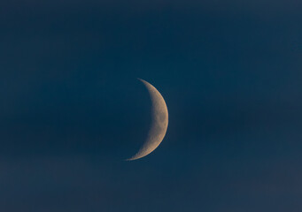 The first waxing moon of Autumn 2025!