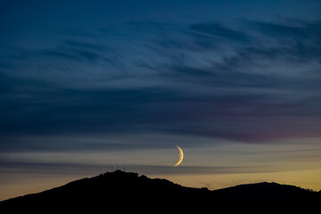 The first waxing moon of Autumn 2025!
