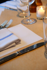 table setting in restaurant