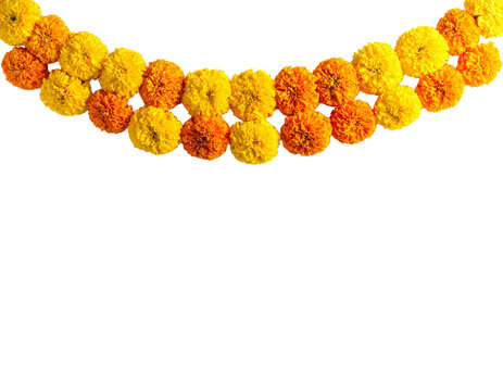 Orange and yellow marigold flower garlands PNG on isolated  transparent background  for festive decorations , diwali, pooja , flower rangoli, floral arrangements, greeting cards, toran 
