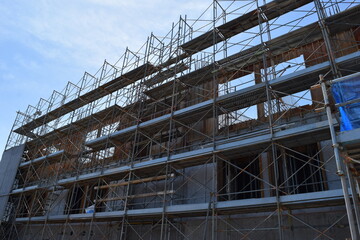 建設工事現場に設置された足場