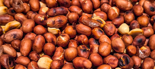Roasted peanuts with heat.  Add flavor to food.