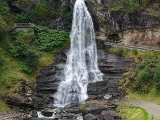 Fototapeta premium waterfall in the mountains