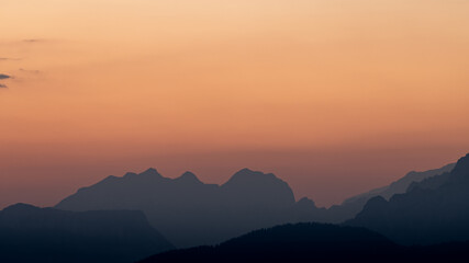 Obraz premium Mountain Ridges in Silhouette at Sunrise, Austrian Alps